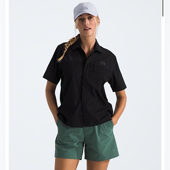 The North Face Short-Sleeve LIGHTRANGE™ Shirt - Picture 1 of 10